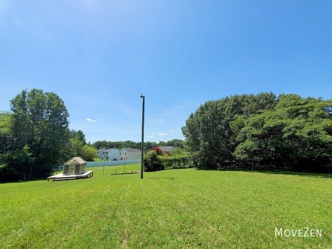 Building Photo - 509 Rosecrest Dr