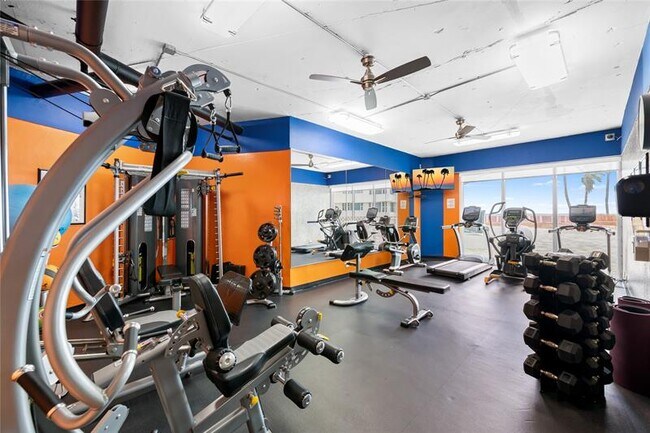 Building Photo - 3700 Galt Ocean Dr