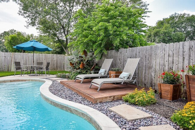 Building Photo - 1918 Quail Grove Ln