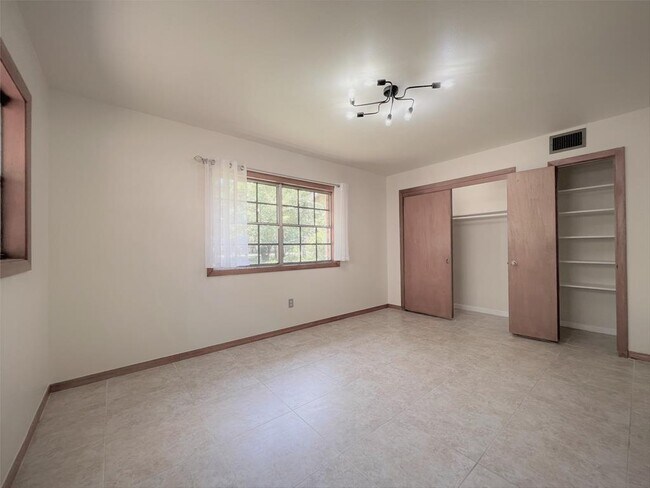 Building Photo - 11756 Taylorcrest Rd