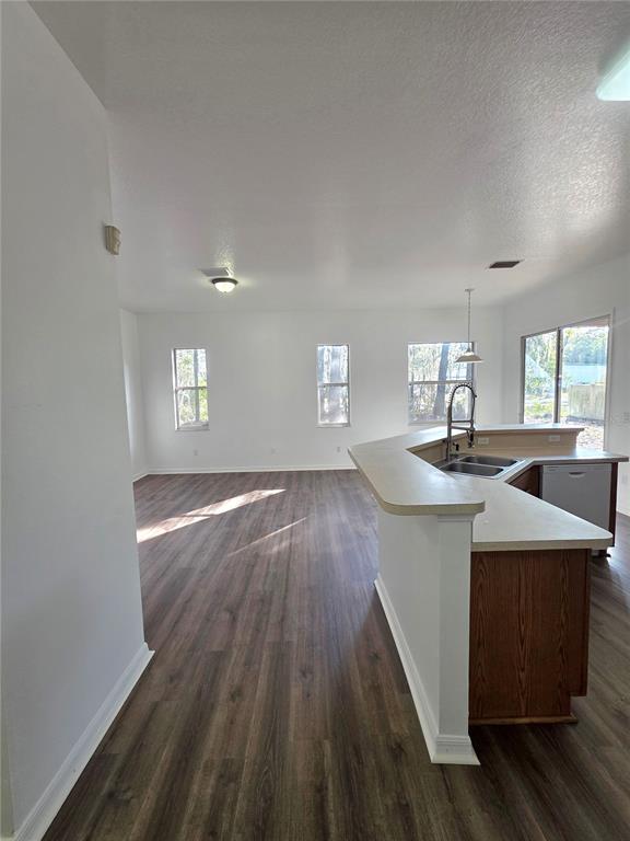 Building Photo - 2818 NE 24th Pl