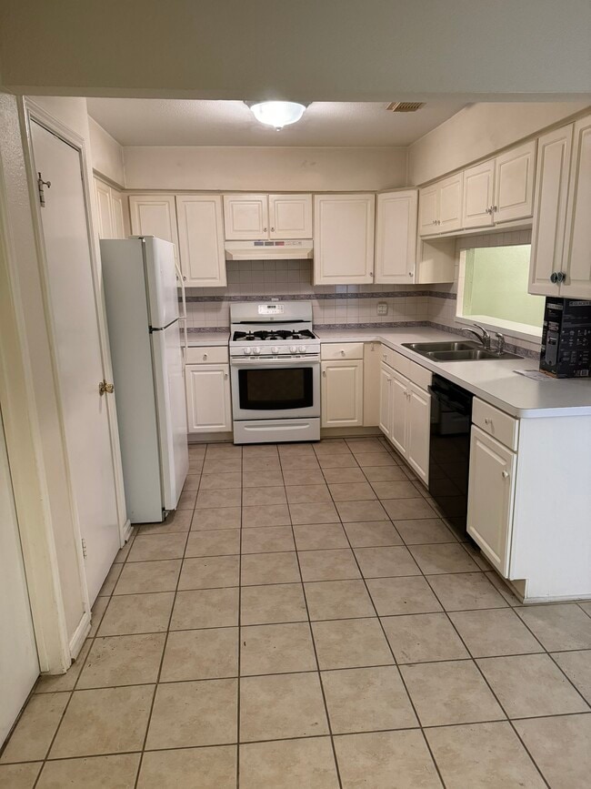 Building Photo - 4605 Cashel Glen Dr