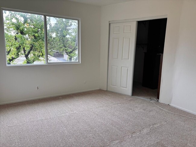 Building Photo - Beautifully updated 2-bedroom, 1.5-bathroom townhome located in the highly desirable Reseda area ...