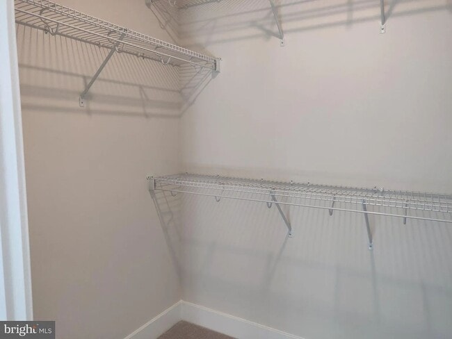 Building Photo - 6947 Farragut Dr