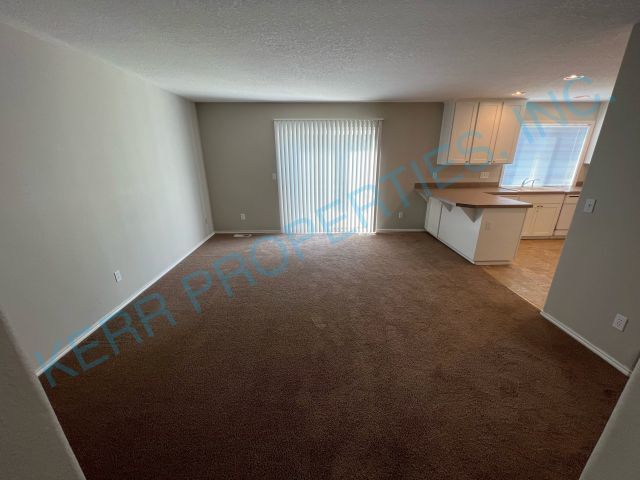 Building Photo - Charming 3 Bed/2.5 Bath Clackamas Home with 1846 sq ft - A Must-See Rental Property!