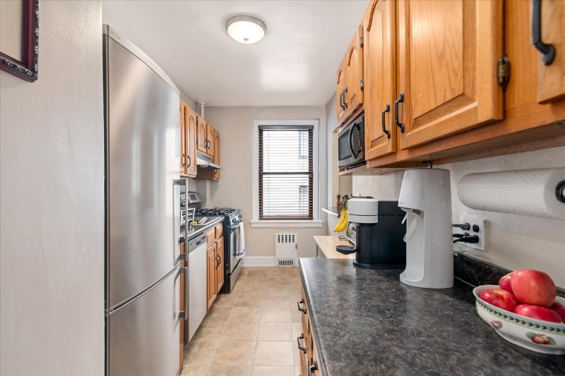 Building Photo - 35-55-55 29th St