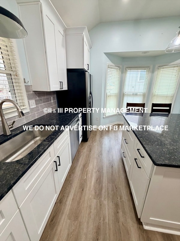 Building Photo - 1213 NE Ball Dr