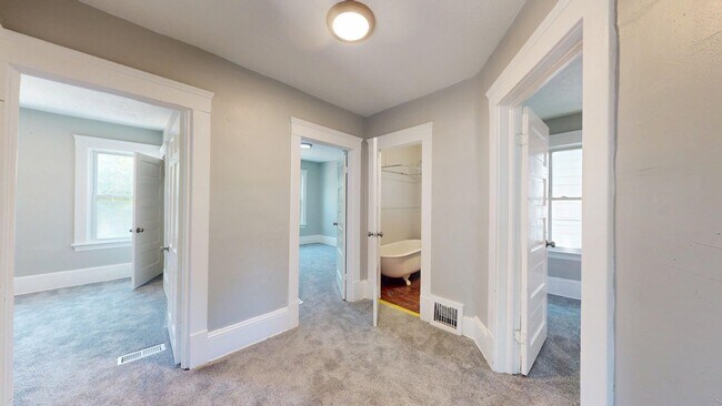 Building Photo - Cudell/West Blvd neighborhood; 4 bedroom/1 bath single family house for rent!