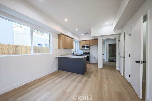 Building Photo - 2012 S Dunsmuir Ave