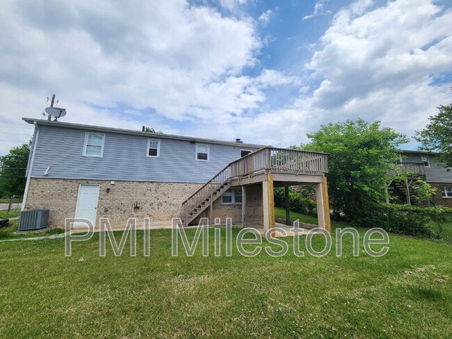 Building Photo - 3333 Swann Rd