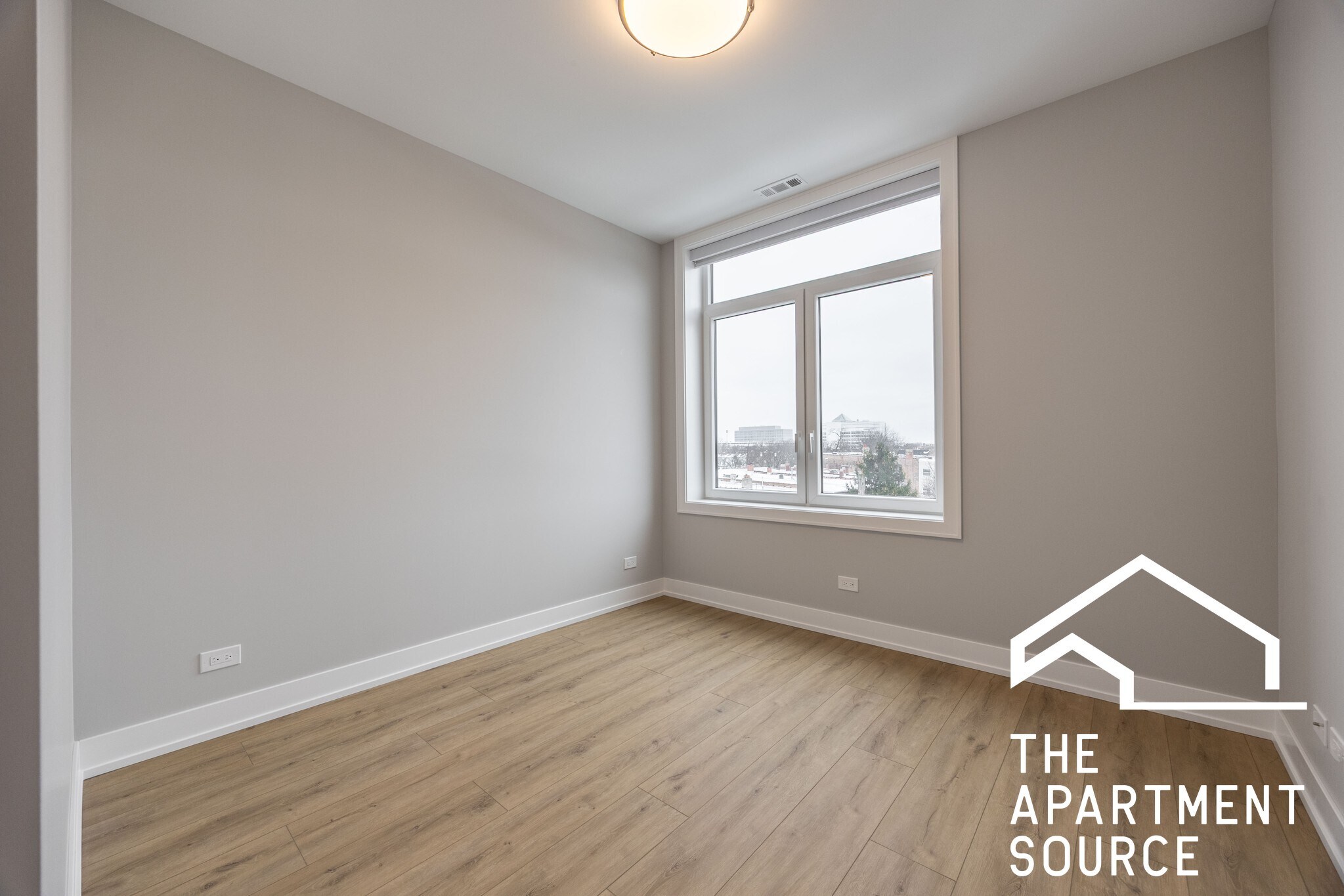 Building Photo - 2351 W Flournoy St