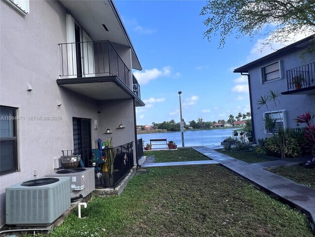 Building Photo - 13331 SW 17th Ln