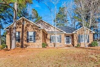 Building Photo - 3 Bedroom Home with Covered Back Deck