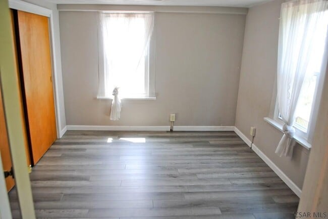 Building Photo - 658 Plummer Rd