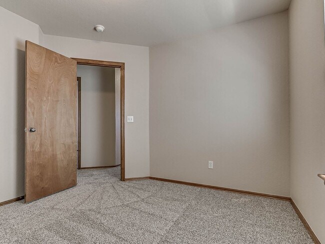 Building Photo - 4 Bed | 2 Bath | 2 Car Garage - Edmond Schools - North Hampton Addition