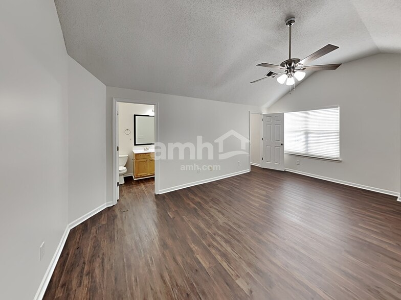 Building Photo - 10220 Seedling Ln
