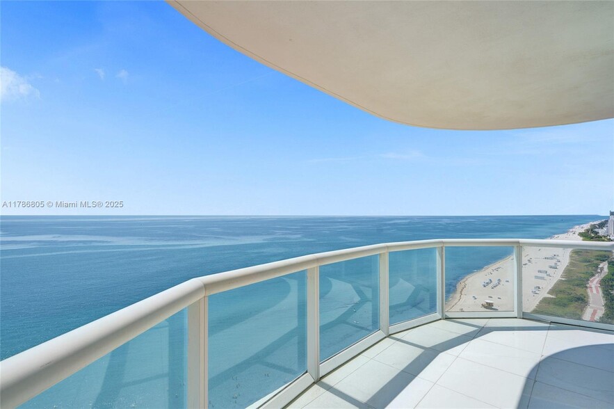 Primary Photo - 6365 Collins Ave