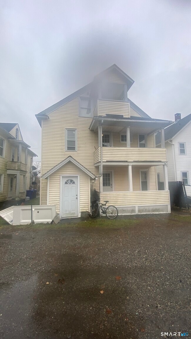 Building Photo - 82 James St