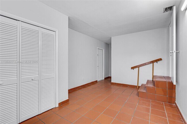 Building Photo - 6257 SW 14th St