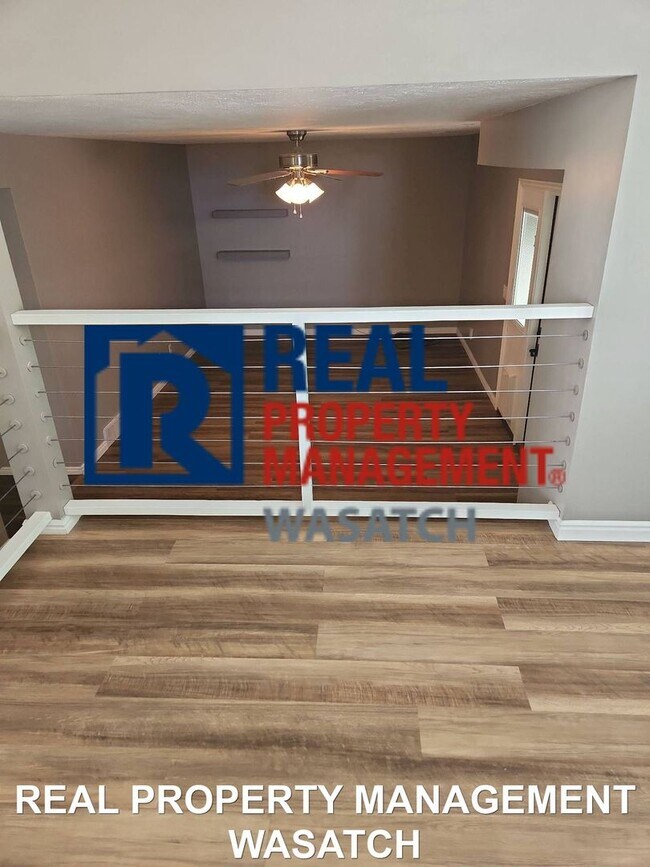 Building Photo - Murray Single Family Home