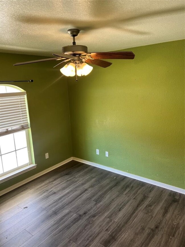 Building Photo - 1213 Trailboss Dr