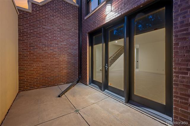 Building Photo - 360 Garfield St