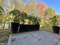 Building Photo - 12012 Golf Ridge Ct