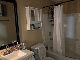 Building Photo - 5104 Fairington Village Dr