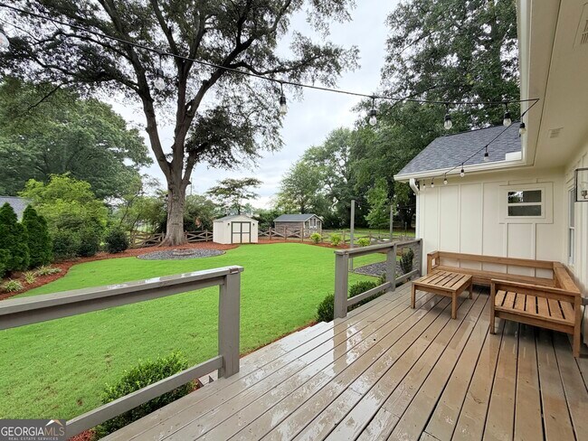 Building Photo - 3300 Ridgecrest Rd