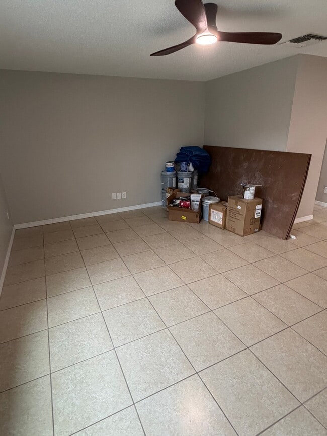 Building Photo - 11510 Valencia Dr