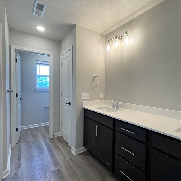 Building Photo - 14516 Twin Lakes Cir