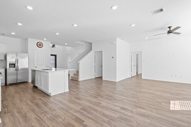 Building Photo - 23810 Maida View Trl