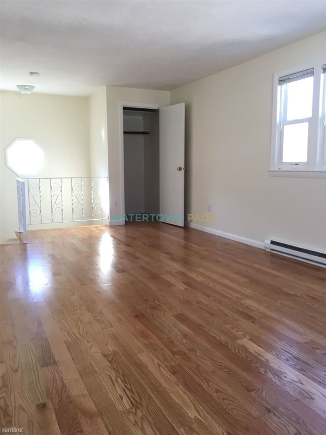 Building Photo - 40 French St