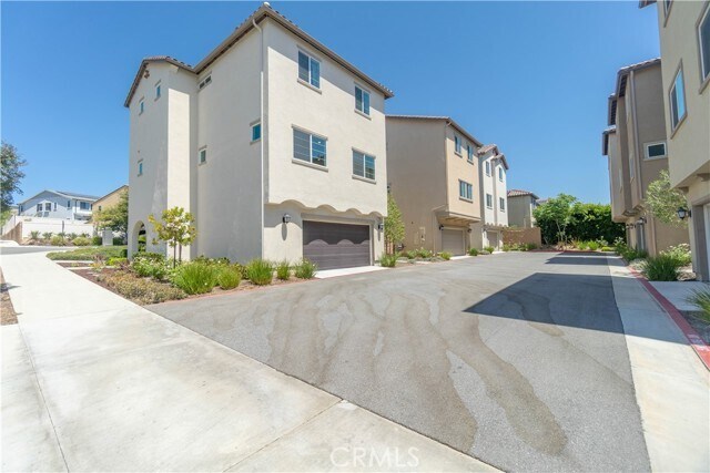 Building Photo - 27659 Rockcrest Rd