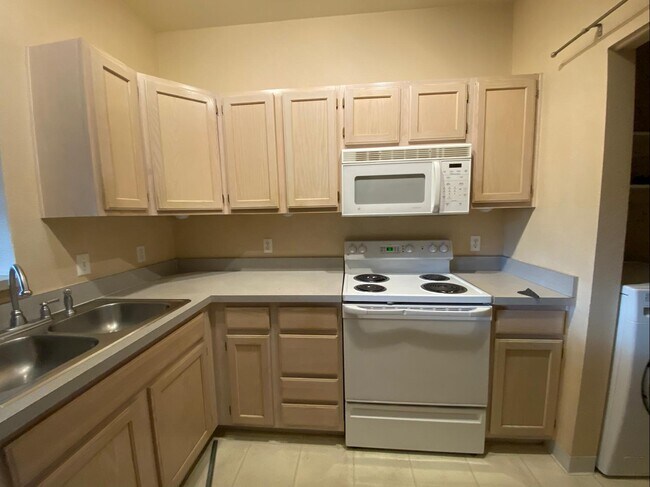 Building Photo - 4545 Wheaton Dr