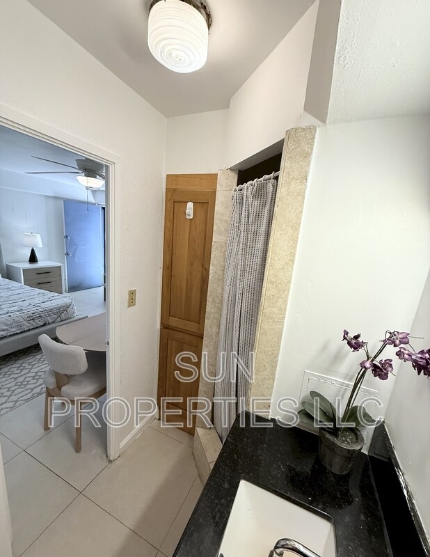 Building Photo - 235 Lili?uokalani Ave