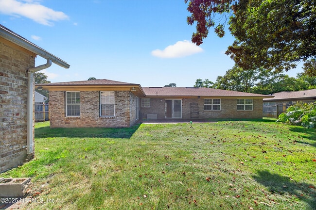 Building Photo - 9727 Viceroy Dr E