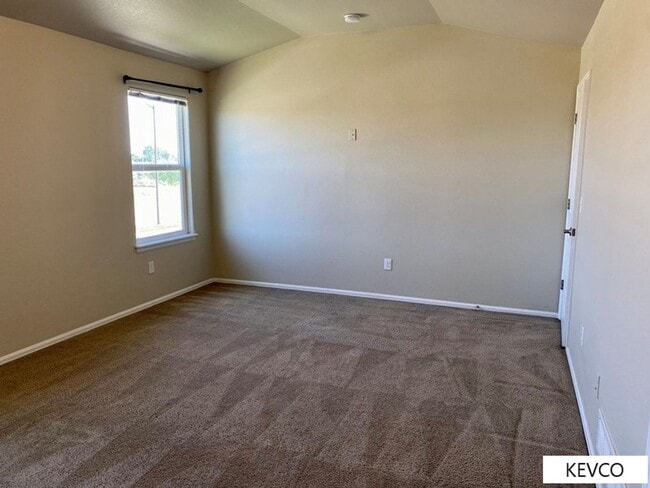 Building Photo - Stunning Home In Rigden Farms