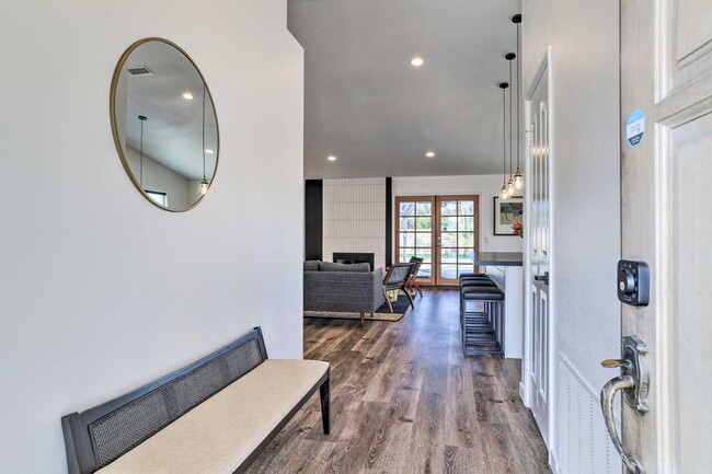 Building Photo - 44065 Dalea Ct