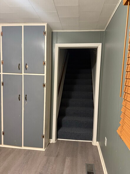 Building Photo - 11 Berry Rd