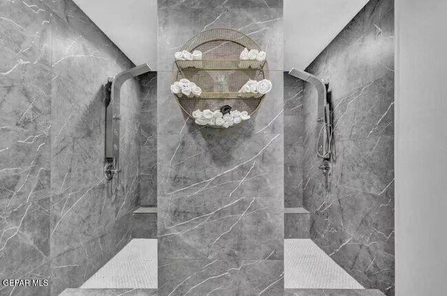 Building Photo - 9100 Parkland Dr