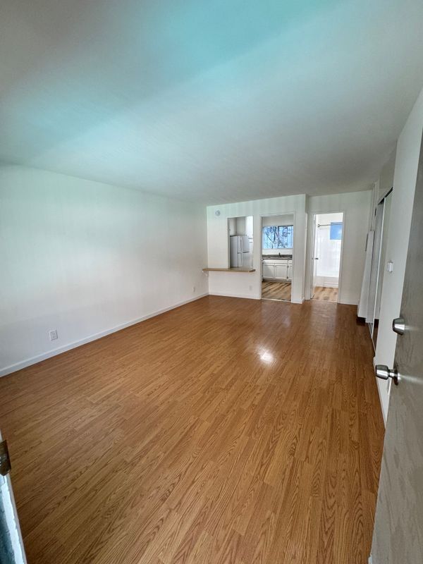 Building Photo - 5855 Carlton Way