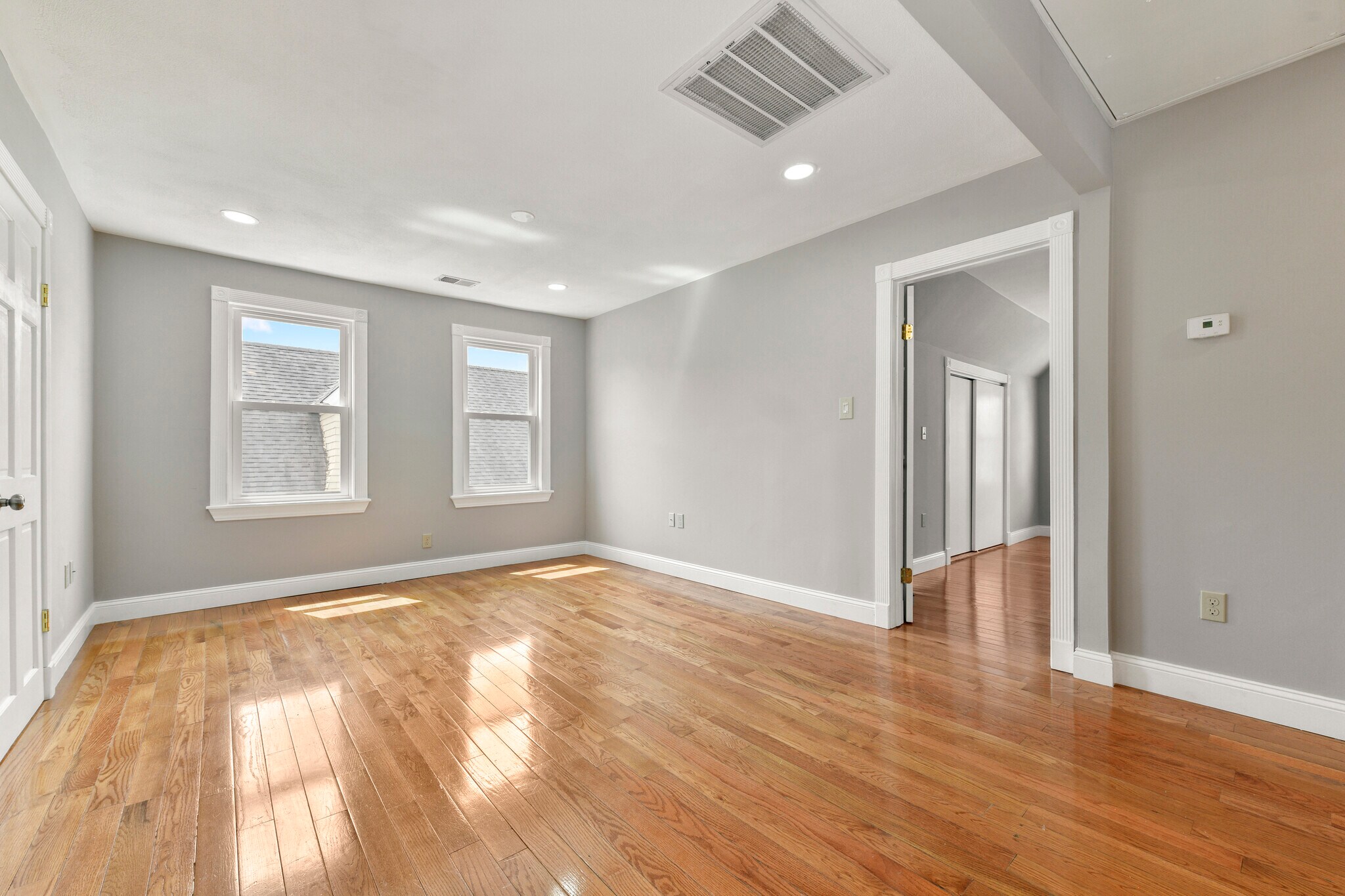 Building Photo - 70 Topliff St