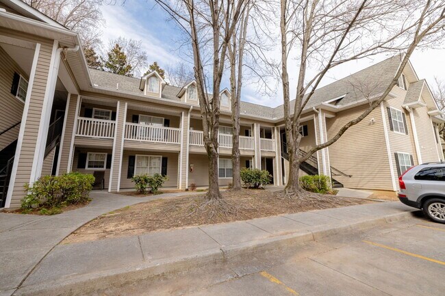 Building Photo - 987 Collier Rd NW