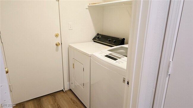 Building Photo - 9633 Boylagh Ave