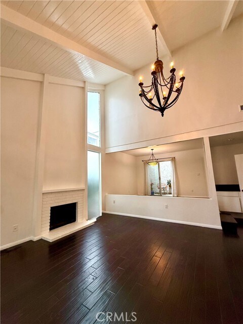 Building Photo - 11738 Moorpark St