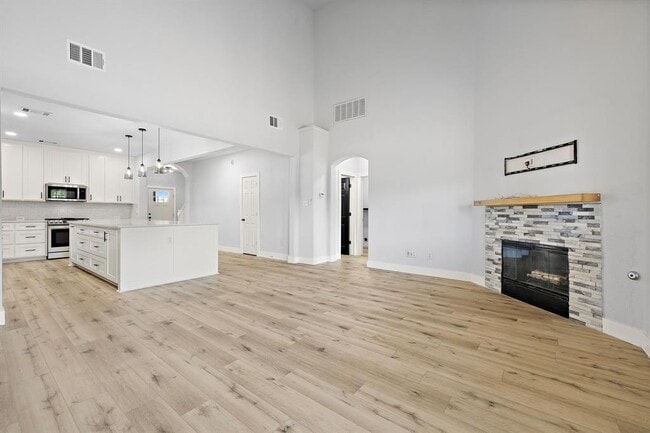 Building Photo - 502 Sherwood Ct