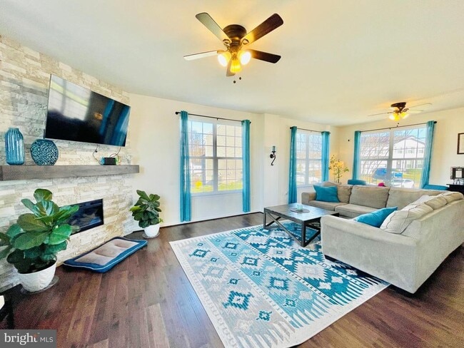 Building Photo - 73 Wellspring Dr