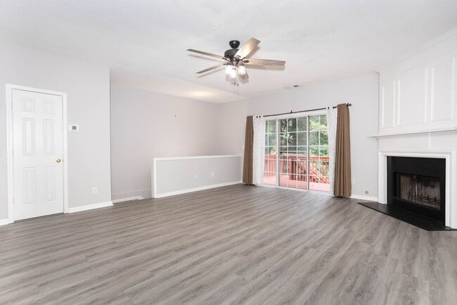 Building Photo - 9155 Nesbit Ferry Rd