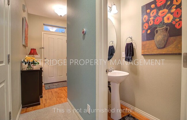 Building Photo - 3072 SE Kingswood Ave